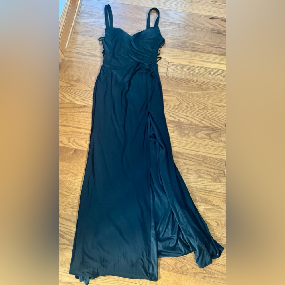 LA FEMME Elegant Black Evening Gown - Picture 3 of 4